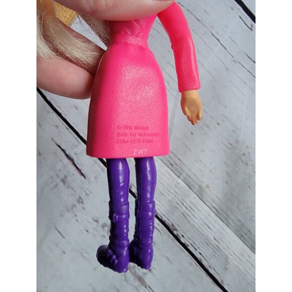 McDonald's Barbie pink robe Mattel 2016 toy figure - Picture 5 of 6
